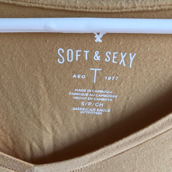 TWO FOR PRICE OF ONE! AMERICAN EAGLE LONG SLEEVES - Picture 4 of 4